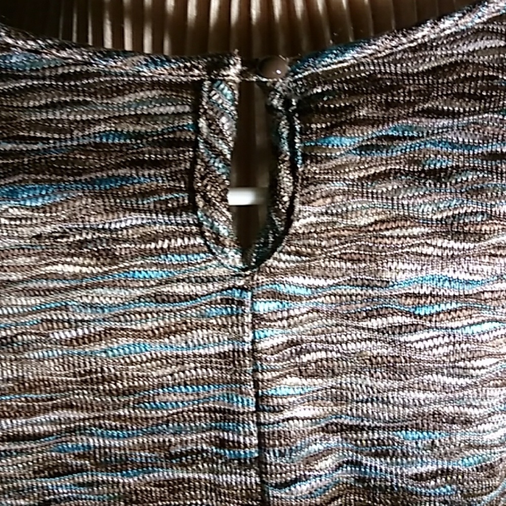 Dress Barn Sleeveless Shell Top - Picture 5 of 9